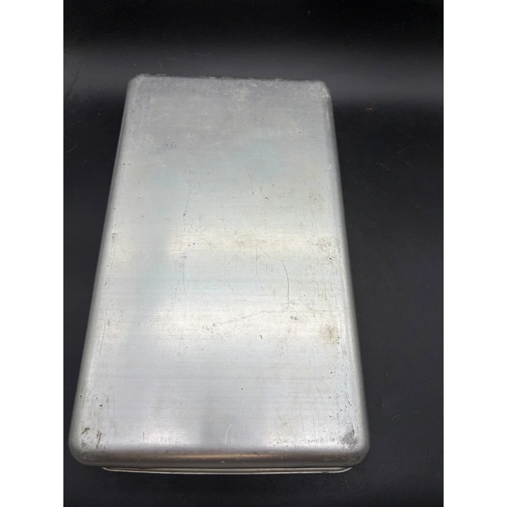 Unbranded vintage aluminum